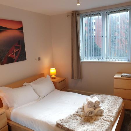 Birmingham Ruby, 2 Bedroom Apartment ภายนอก รูปภาพ