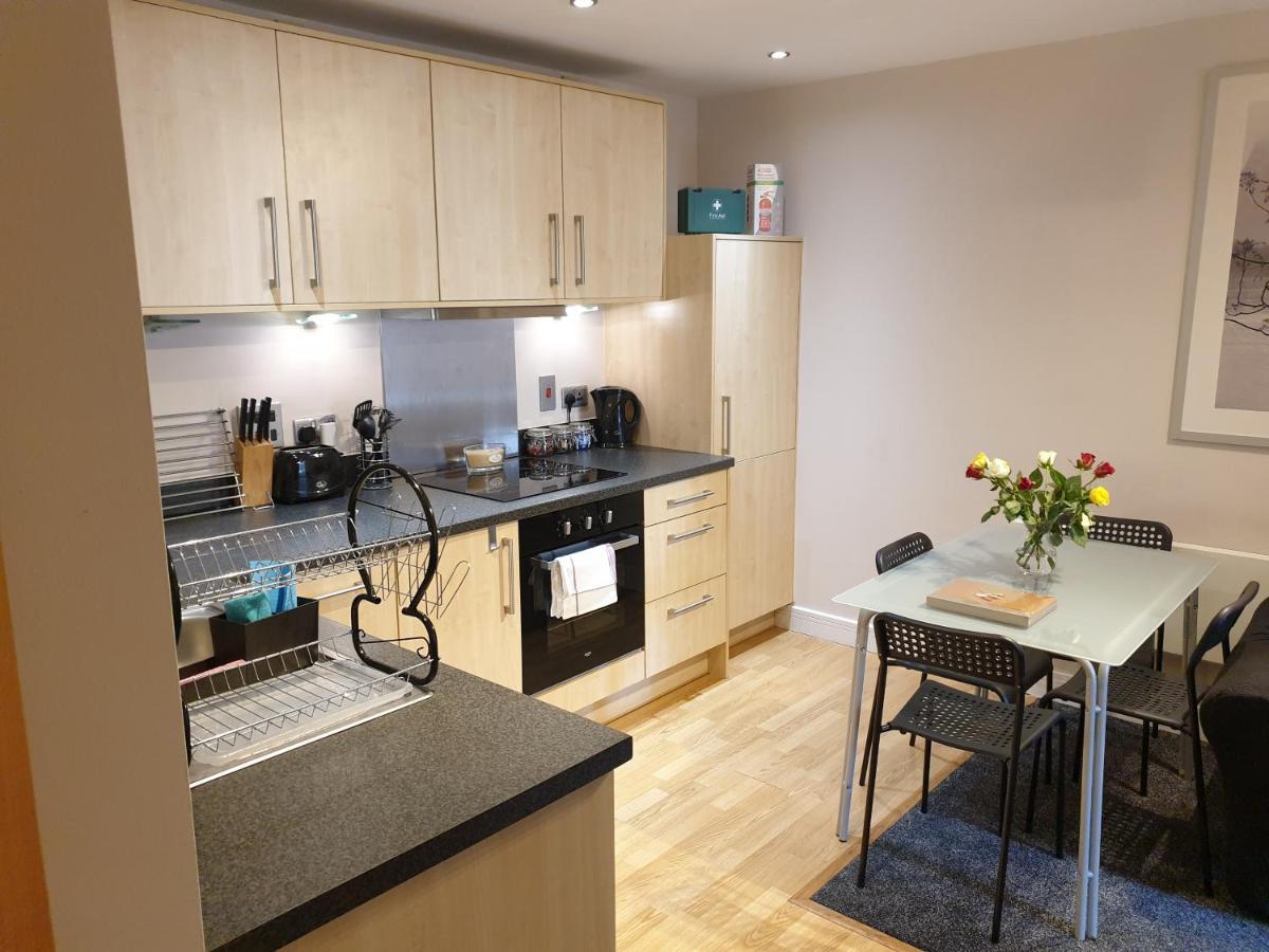 Birmingham Ruby, 2 Bedroom Apartment ภายนอก รูปภาพ