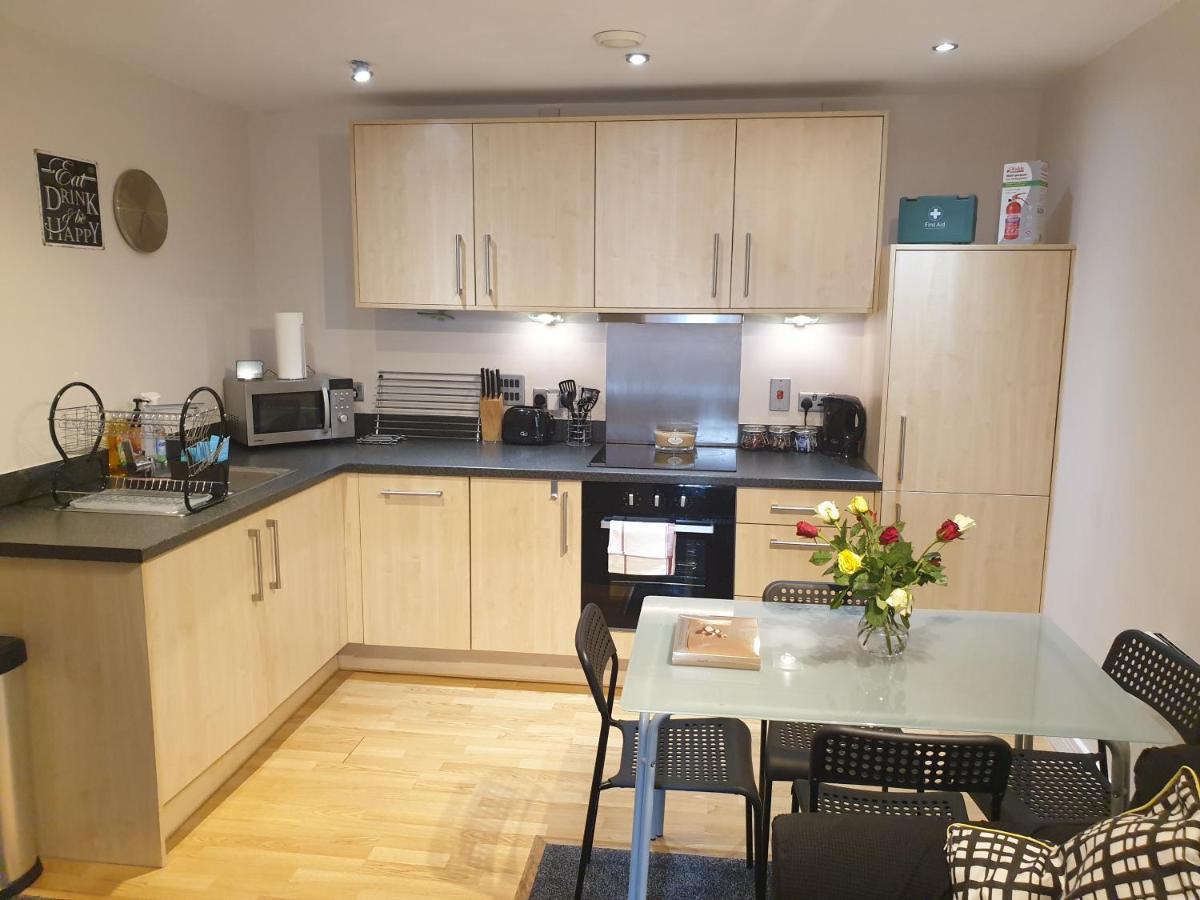 Birmingham Ruby, 2 Bedroom Apartment ภายนอก รูปภาพ