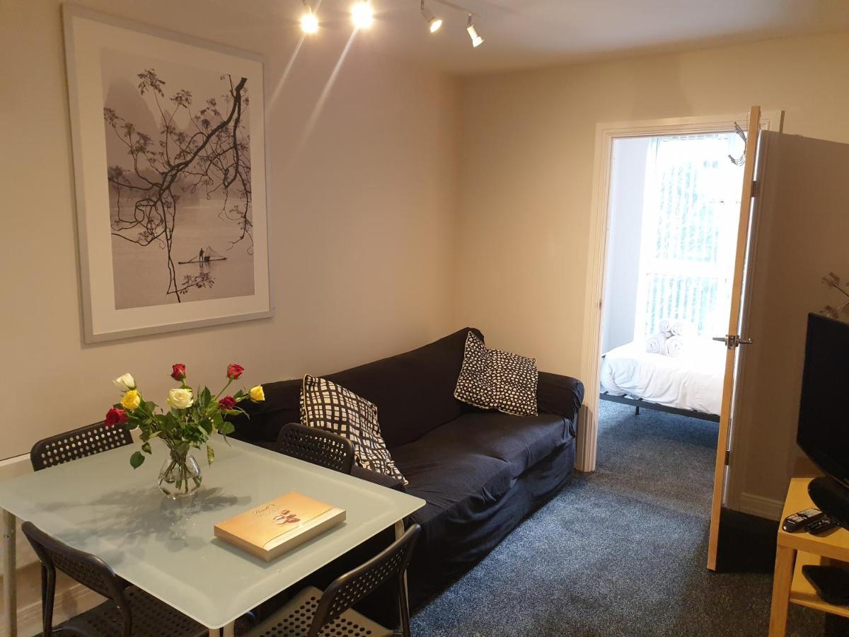 Birmingham Ruby, 2 Bedroom Apartment ภายนอก รูปภาพ